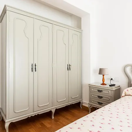 Apartment Junto Al Puente De Piedra Zaragoza