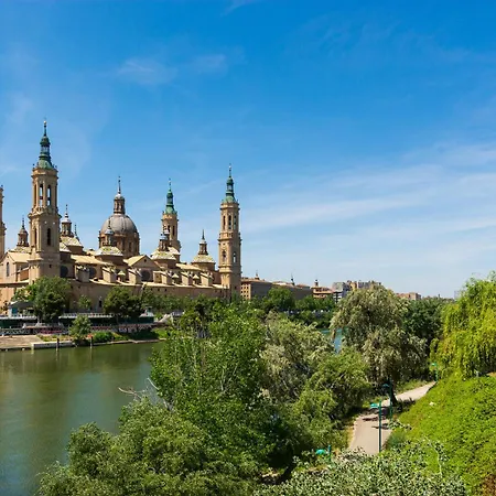 Апартаменты Junto Al Puente De Piedra